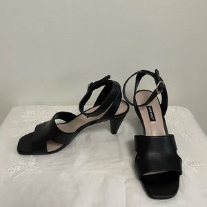 New Nine West Sandals